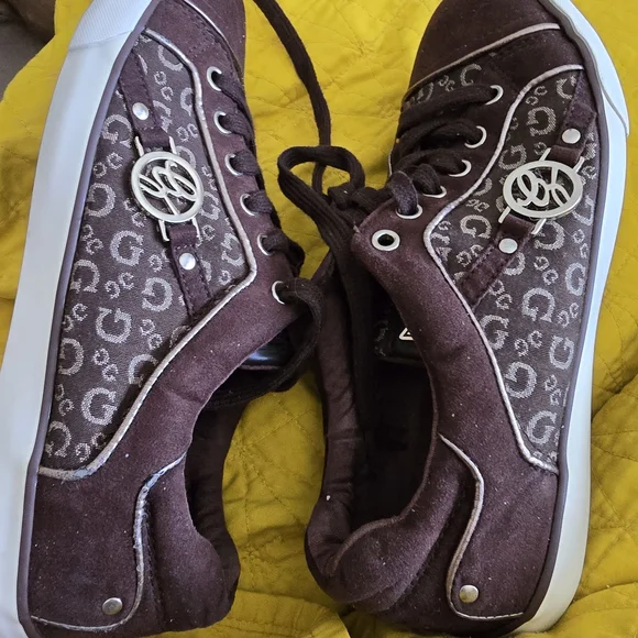 Guess Chocolate Lace-Up Sneakers - Picture 2 of 8